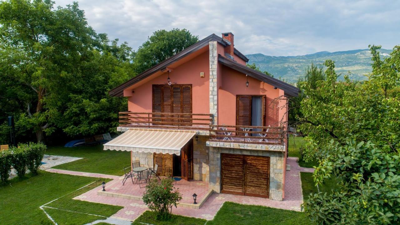 Vila Andrea Danilovgrad エクステリア 写真